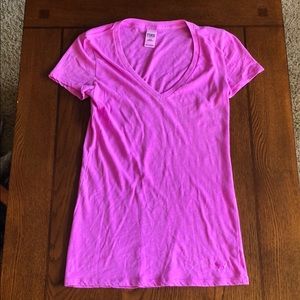 Short sleeve V-neck tee